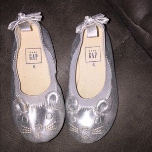 Brand New Size 6 Baby Gap flats